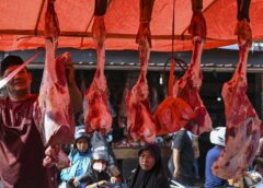 Korban Banjir Pidie Jaya Terima Bantuan Meugang dari Tokoh Masyarakat