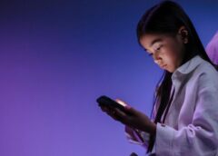 Provinsi Ini di Kanada Akan Larang Anak-Anak Akses Medsos dan Chatbot AI