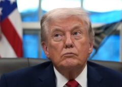 Wajah Donald Trump di Paspor AS Memicu Kritik, Dianggap Kurang Patriotis