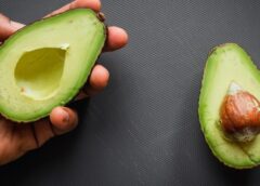 7 Manfaat Alpukat dan 6 Kelompok yang Harus Hati-Hati Saat Mengonsumsinya