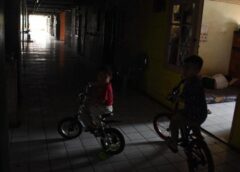 Lalu Lintas Terhambat akibat Palang Pintu Kereta yang Tidak Berfungsi